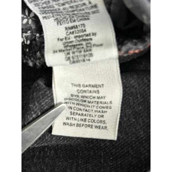 We The Free Jeans 26 Reg High Rise Black Destroyed Exposed Button Fly Raw Hem - Picture 9 of 13